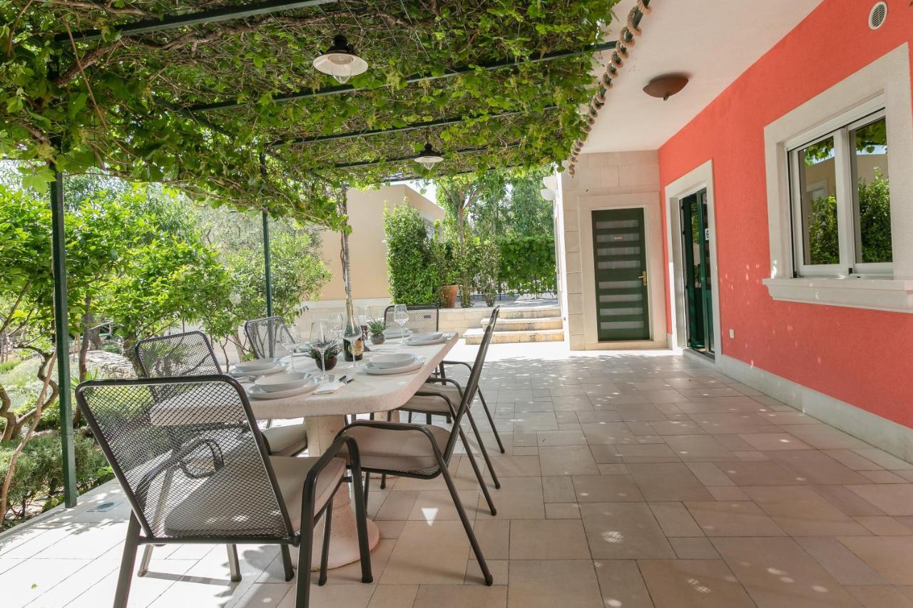 Volicija Villa