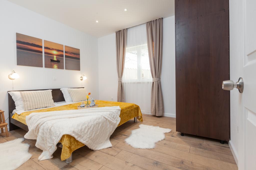 Volicija Villa Makarska